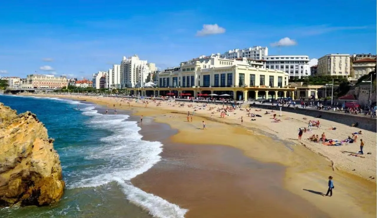 Biarritz Centre Pres Avenue De Verdun 10 Mn A Pied De La Grande Plage 4 Personnes